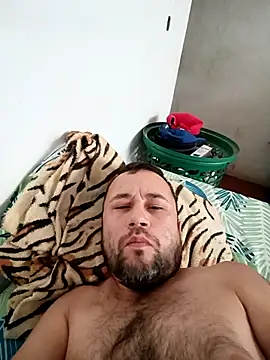 Snapshot of very2_sexy chatting on December 2025 06:35:01 PM very2 sexy online show from December 2025 06:35:01 PM