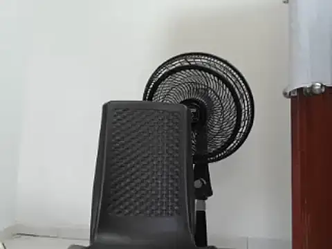 Snapshot of very2_sexy chatting on February 2025 04:17:02 PM very2 sexy online show from February 2025 04:17:02 PM