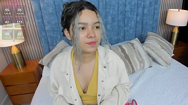 pretty sunlight  online show from April 2026 02:01:01 AM