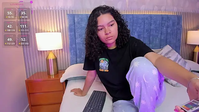 pretty sunlight  online show from November 2025 02:06:02 AM