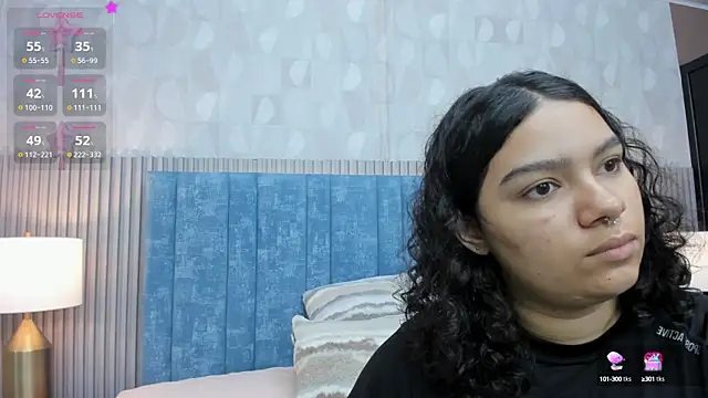 Snapshot of pretty_sunlight_ chatting on September 2025 02:29:02 AM pretty sunlight online show from September 2025 02:29:02 AM