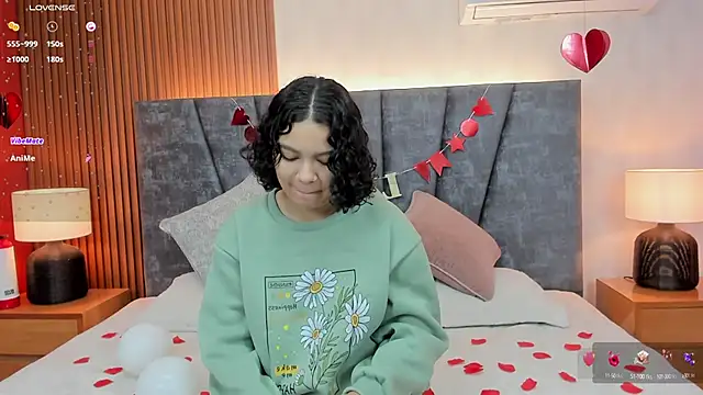 Snapshot of pretty_sunlight_ chatting on February 2025 01:31:02 AM pretty sunlight online show from February 2025 01:31:02 AM
