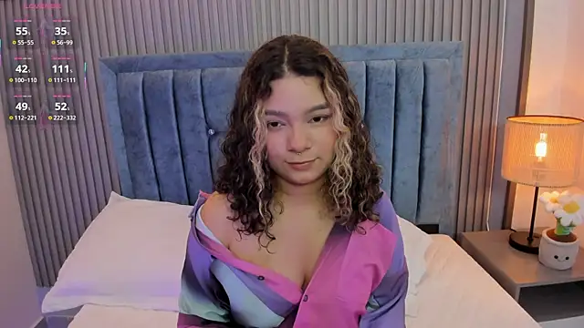 Snapshot of pretty_sunlight_ chatting on June 2026 01:33:01 AM pretty sunlight online show from June 2026 01:33:01 AM