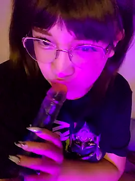 m0ondolly online show from December 2025 06:45:01 AM