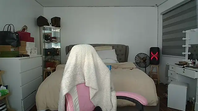 Snapshot of aya_saki chatting on October 2025 11:07:01 AM aya saki online show from October 2025 11:07:01 AM