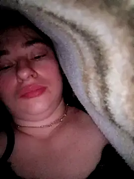 Snapshot of YuliannaFox chatting on February 2025 10:43:01 PM YuliannaFox online show from February 2025 10:43:01 PM