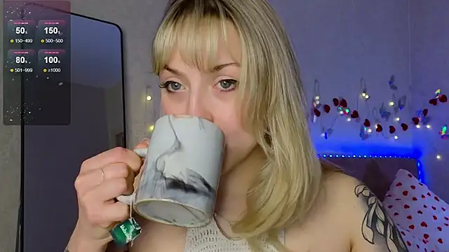 Snapshot of lavenderluxe chatting on March 2025 01:07:01 PM lavenderluxe online show from March 2025 01:07:01 PM
