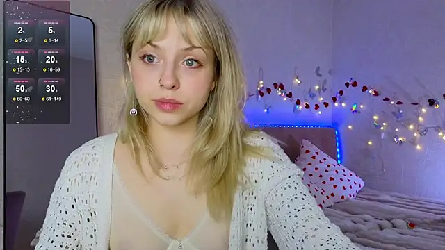 Snapshot of lavenderluxe chatting on February 2025 02:15:02 PM lavenderluxe online show from February 2025 02:15:02 PM