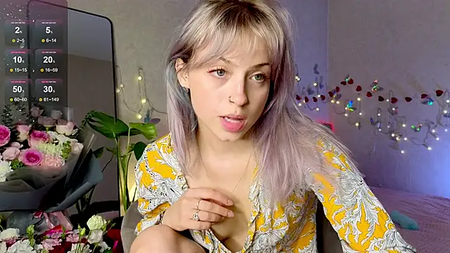 Snapshot of lavenderluxe chatting on September 2025 12:25:02 PM lavenderluxe online show from September 2025 12:25:02 PM