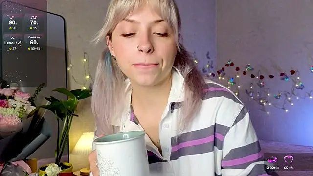 Snapshot of lavenderluxe chatting on September 2025 11:53:02 AM lavenderluxe online show from September 2025 11:53:02 AM