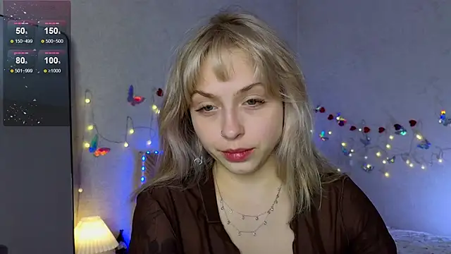 Snapshot of lavenderluxe chatting on March 2025 06:56:01 PM lavenderluxe online show from March 2025 06:56:01 PM