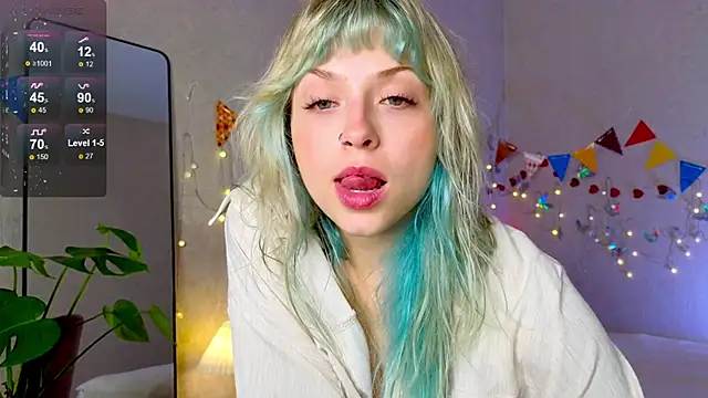 Snapshot of lavenderluxe chatting on October 2025 02:51:02 PM lavenderluxe online show from October 2025 02:51:02 PM