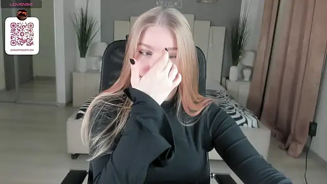 Snapshot of marydoji chatting on February 2025 05:25:01 AM marydoji online show from February 2025 05:25:01 AM