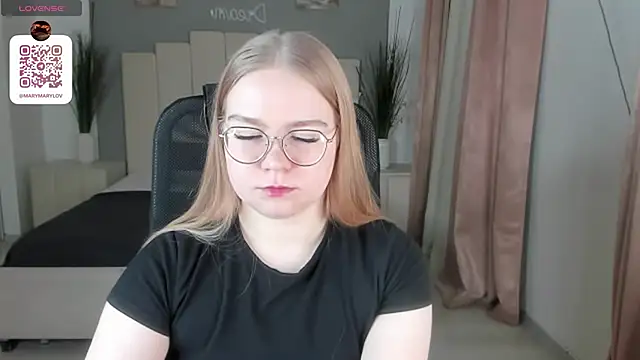 Snapshot of marydoji chatting on February 2025 10:07:02 AM marydoji online show from February 2025 10:07:02 AM