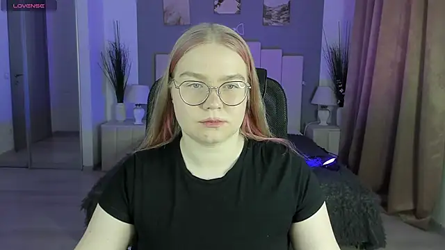 Snapshot of marydoji chatting on January 2025 06:09:01 PM marydoji online show from January 2025 06:09:01 PM