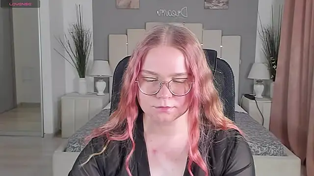 Snapshot of marydoji chatting on January 2025 06:37:02 PM marydoji online show from January 2025 06:37:02 PM