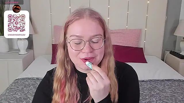 Snapshot of marydoji chatting on January 2025 12:42:02 AM marydoji online show from January 2025 12:42:02 AM