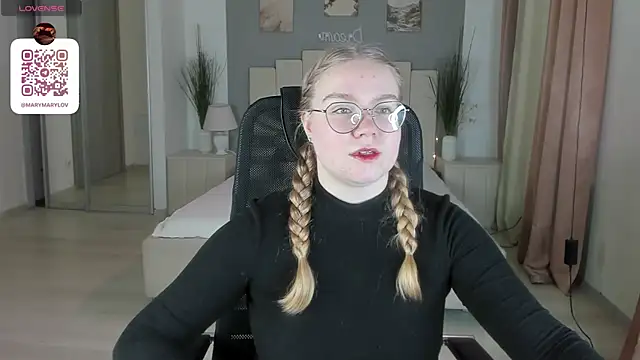 Snapshot of marydoji chatting on February 2025 12:04:01 PM marydoji online show from February 2025 12:04:01 PM