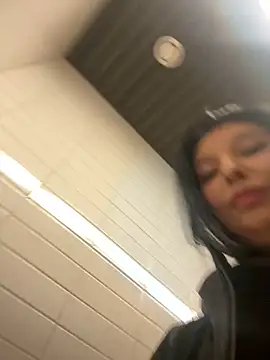 Tisha Busty online show from November 2025 12:32:02 PM