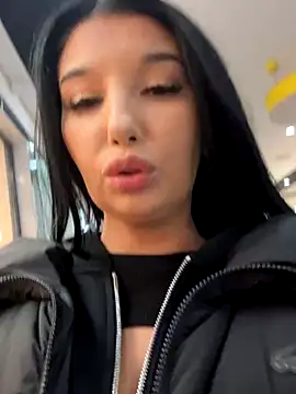 Tisha Busty online show from December 2025 12:33:01 PM