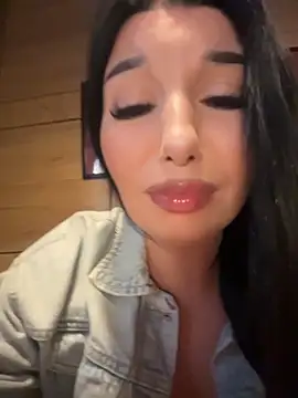 Tisha Busty online show from May 2026 01:38:02 PM