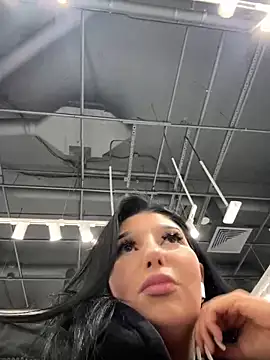 Tisha Busty online show from January 2025 03:03:01 PM