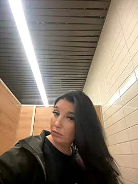 Tisha Busty online show from November 2025 10:43:01 AM