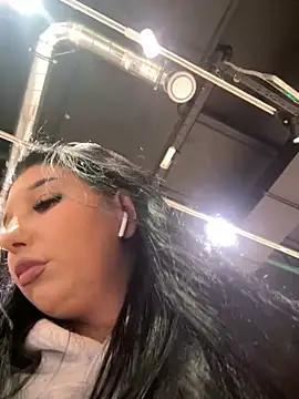 Tisha Busty online show from March 2025 04:00:02 PM