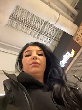 Tisha Busty online show from November 2025 12:16:01 PM