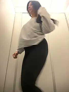 Tisha Busty online show from September 2025 01:03:02 PM