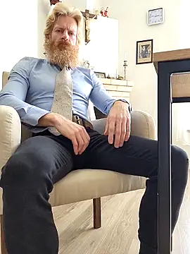 Gingerbeard40 online show from November 2025 10:48:01 AM