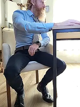 Gingerbeard40 online show from December 2025 08:49:02 AM