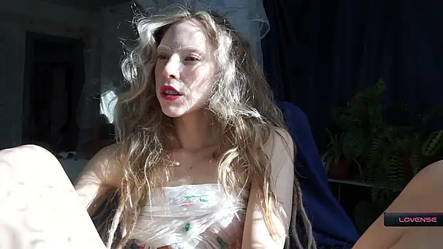  Phantom thread  online show from March 2026 11:27:02 AM