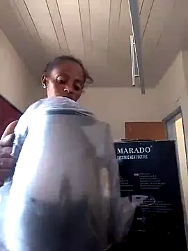 Snapshot of sweets_80 chatting on September 2025 10:42:01 AM sweets 80 online show from September 2025 10:42:01 AM