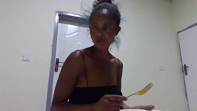 Snapshot of sweets_80 chatting on September 2025 07:53:02 PM sweets 80 online show from September 2025 07:53:02 PM