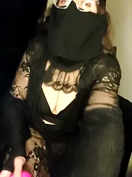 Snapshot of -Arab_milf- chatting on September 2025 04:58:01 PM -Arab milf- online show from September 2025 04:58:01 PM