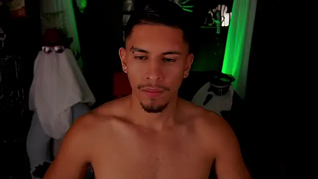 Aaronfox x online show from October 2025 02:22:02 AM