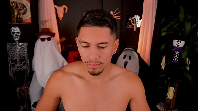 Aaronfox x online show from October 2025 01:12:02 PM