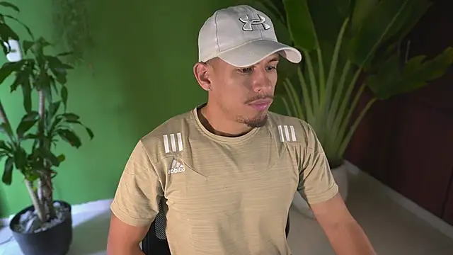 Aaronfox x online show from April 2026 03:51:01 PM