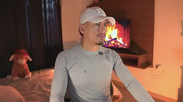 Aaronfox x online show from May 2026 12:16:01 PM