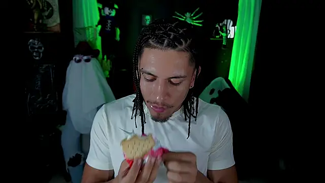 Aaronfox x online show from October 2025 10:32:02 PM