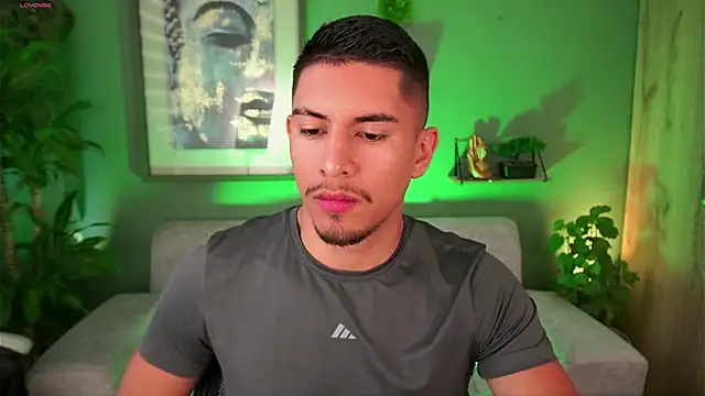 Aaronfox x online show from March 2025 12:39:02 PM