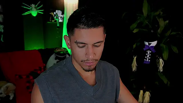Aaronfox x online show from October 2025 06:10:01 PM