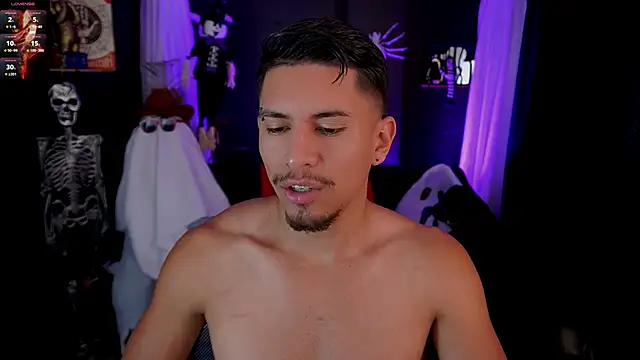 Aaronfox x online show from October 2025 01:43:02 PM