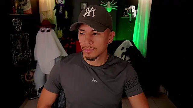 Aaronfox x online show from October 2025 01:37:02 AM