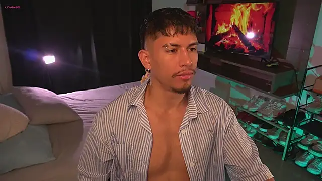 Aaronfox x online show from June 2026 12:51:02 AM