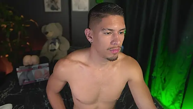 Aaronfox x online show from March 2026 10:25:01 PM