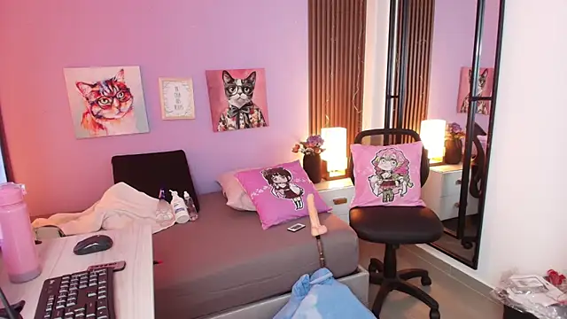 brigiitte rohan online show from November 2025 08:12:01 PM