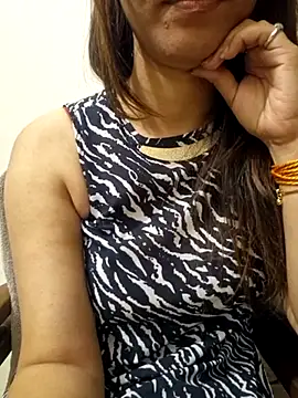 Snapshot of MIss-Naina chatting on March 2025 01:02:01 AM MIss-Naina online show from March 2025 01:02:01 AM