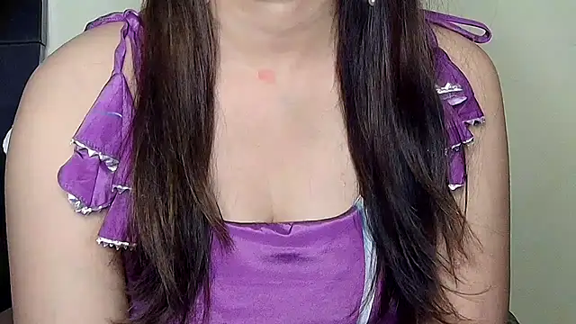 Snapshot of MIss-Naina chatting on October 2025 07:49:01 PM MIss-Naina online show from October 2025 07:49:01 PM